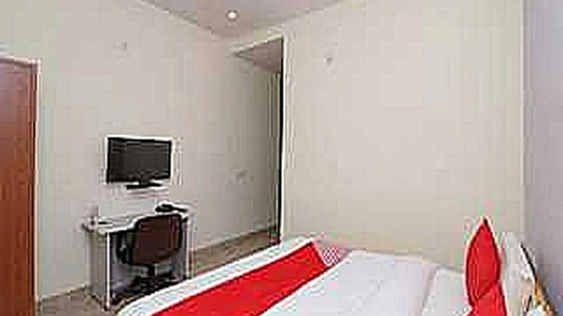 Hotel O Sukhsagar Gurgaon
